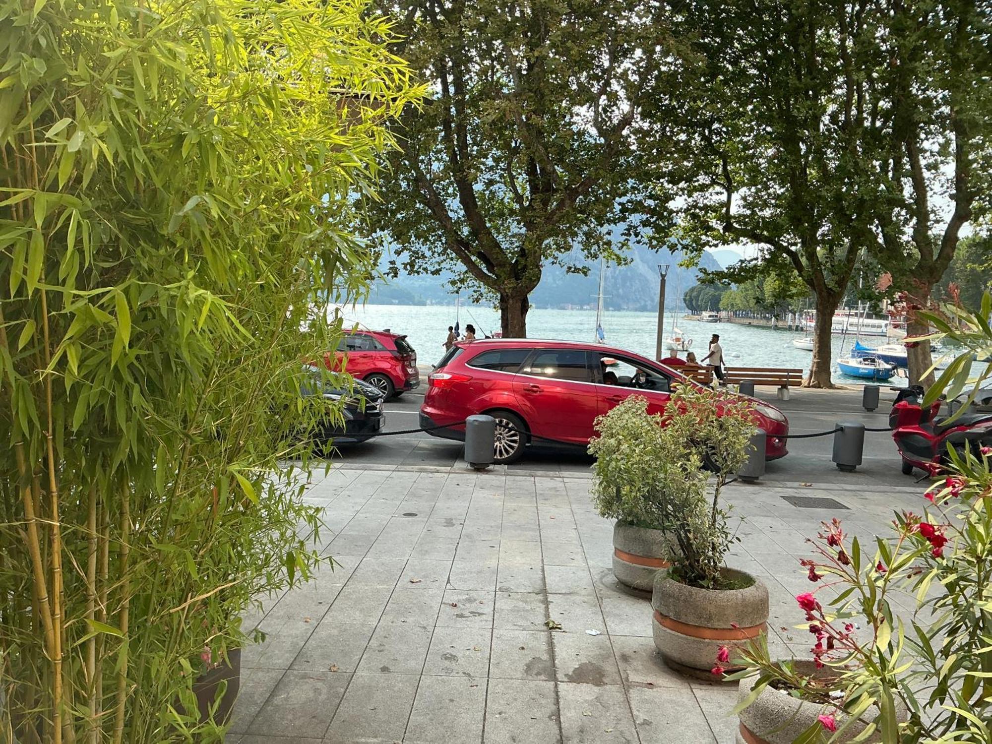 Ferienwohnung La Viscontea Lecco Exterior foto